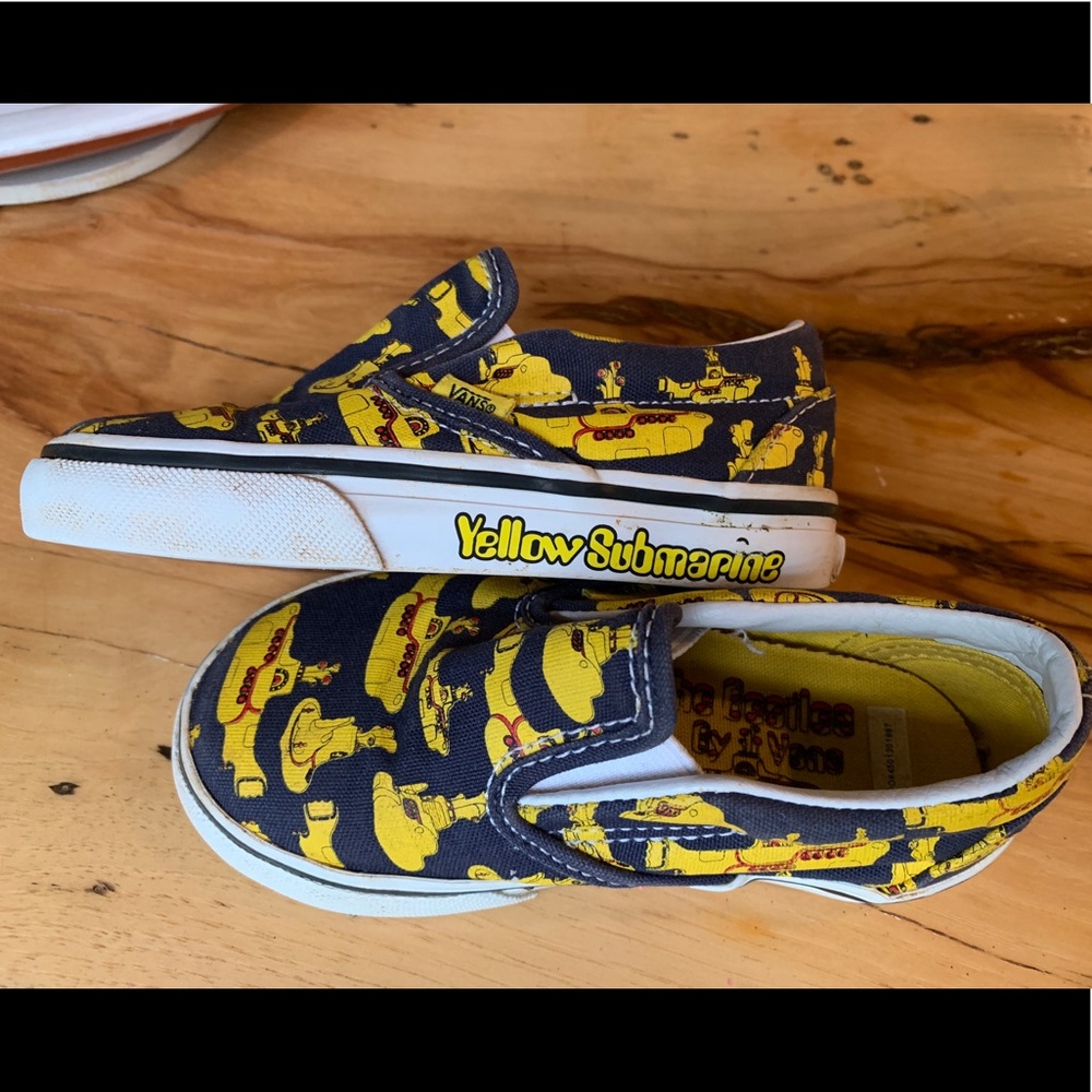 Vans   Yellow Submarine Beatles slip on 7.5